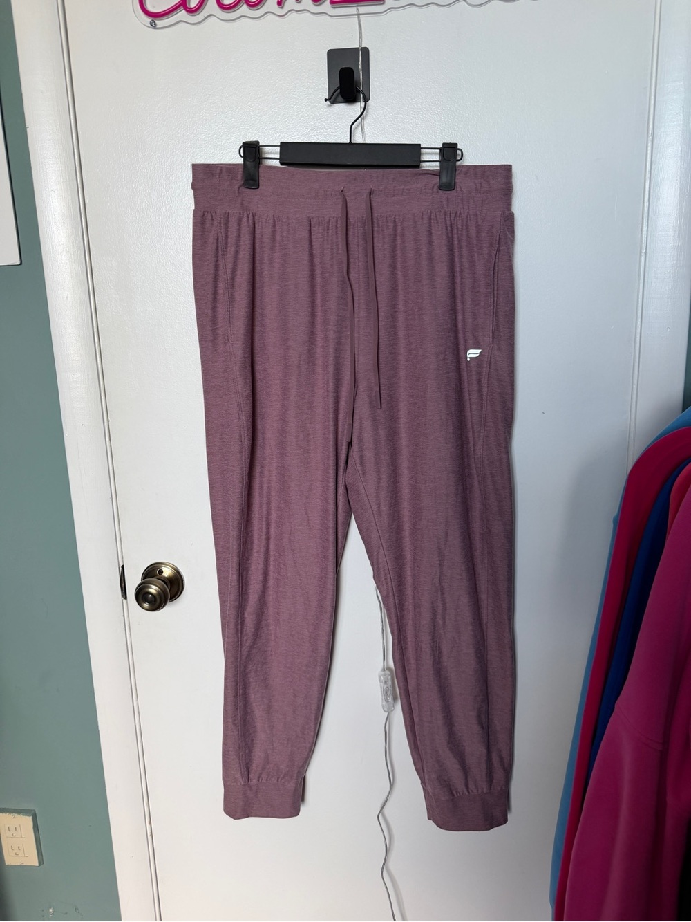 Fabletics Joggers - Picture 2 of 5